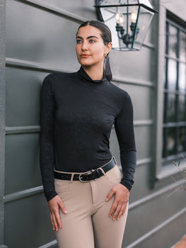 Hannah Childs Lifestyle Farrah Star Turtleneck Training Top