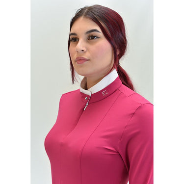 https://cdn.shopify.com/s/files/1/1110/7162/files/equestrian_show_shirt_for_horses_regina_raspberry_1.jpg?v=1758269138