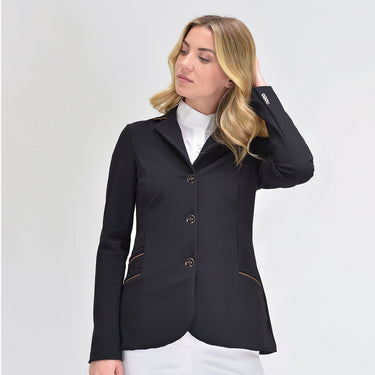 https://cdn.shopify.com/s/files/1/1110/7162/files/equestrian_show_jacket_for_horses_boheme_black_3.jpg?v=1765363941